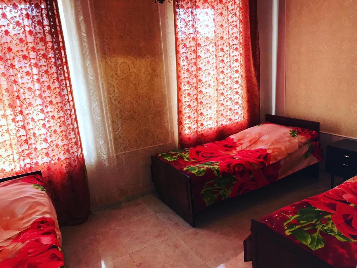 Hayq Guest House Goris Exteriör bild